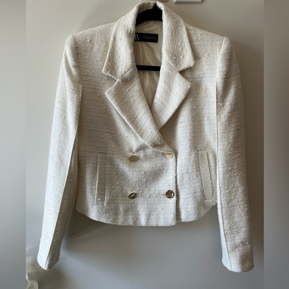 ZARA WOMAN Size XS Textured Cropped Blazer Short Jacket Cream White Gold Buttons - Picture 3 of 13